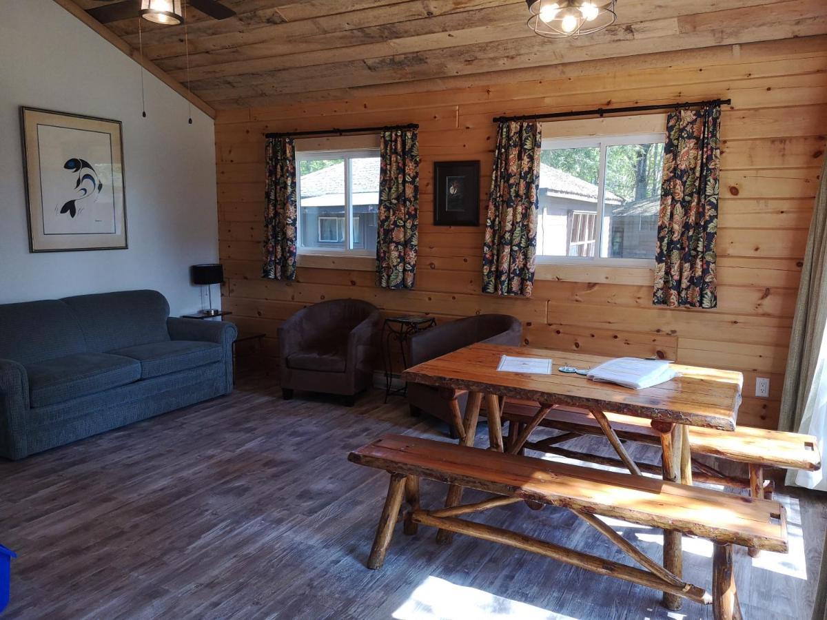 The Pines Cottage Resort Oxtongue Lake Exterior photo