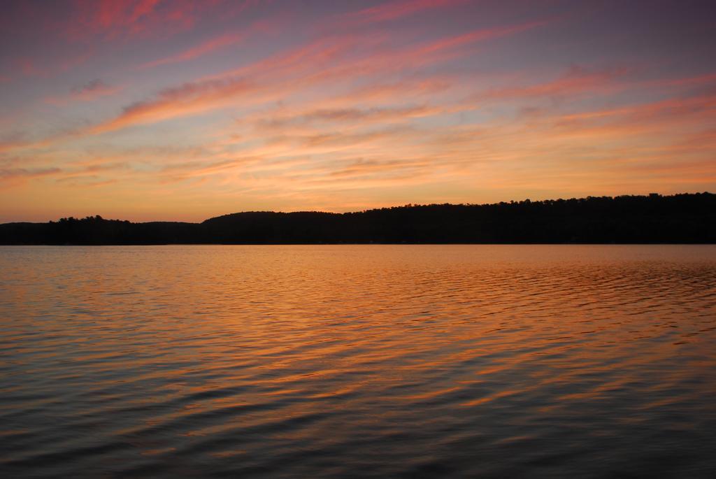 The Pines Cottage Resort Oxtongue Lake Exterior photo