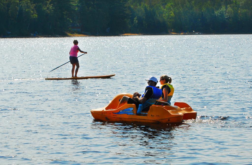 The Pines Cottage Resort Oxtongue Lake Exterior photo